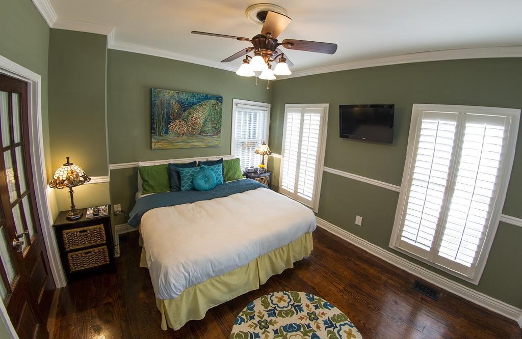 The Almanett Hotel & Bistro Gulfport Δωμάτιο φωτογραφία