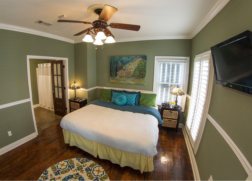 The Almanett Hotel & Bistro Gulfport Εξωτερικό φωτογραφία