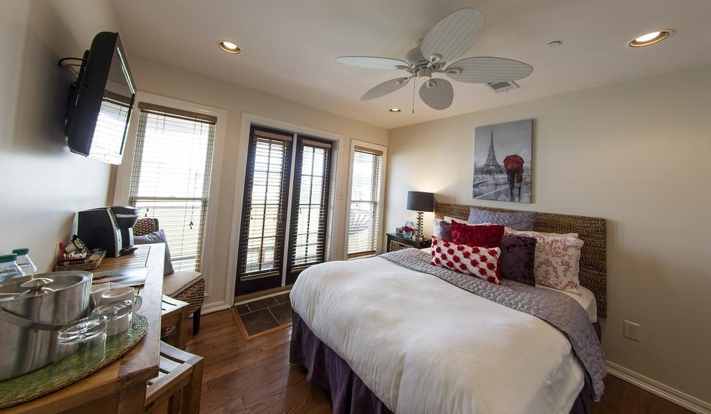 The Almanett Hotel & Bistro Gulfport Δωμάτιο φωτογραφία