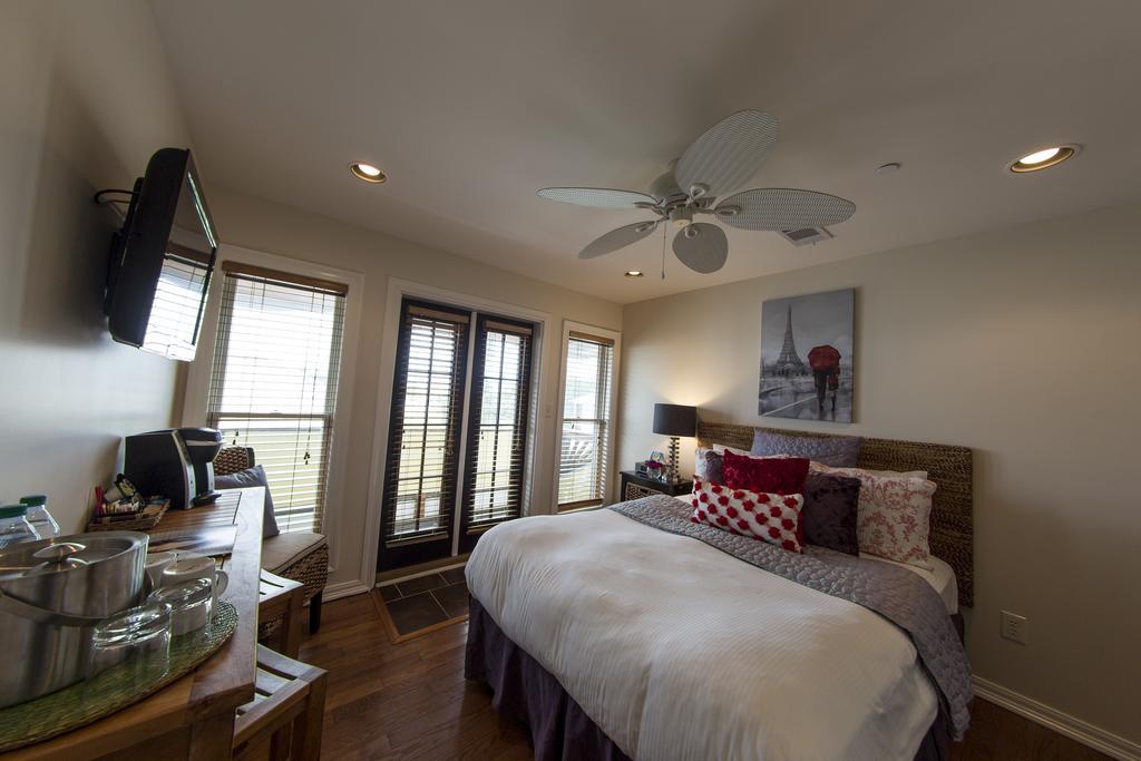 The Almanett Hotel & Bistro Gulfport Δωμάτιο φωτογραφία